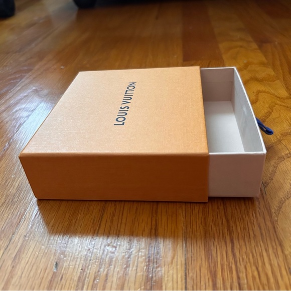 Louis Vuitton Small Pull Tab Gift Box - Picture 3 of 4
